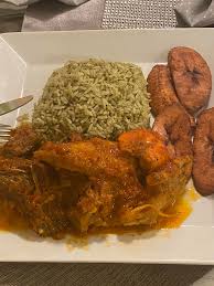 Kpatawee Dry Rice (With Grilled Chicken)