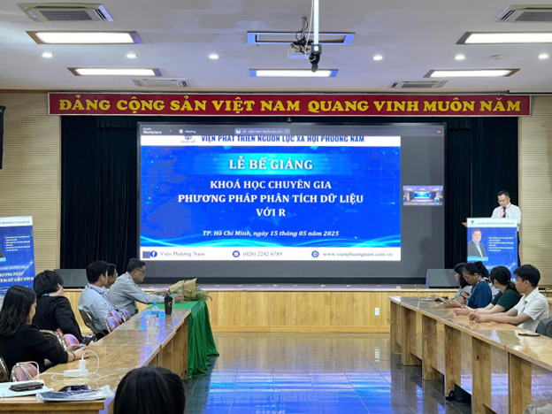PHUONG NAM INSTITUTE ORGANIZED THE CLOSING CEREMONY FOR THE EXPERT COURSE “DATA ANALYSIS USING R” 