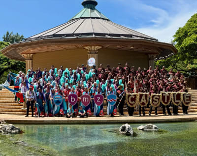 BMZ en Hawaii con la banda Castle High