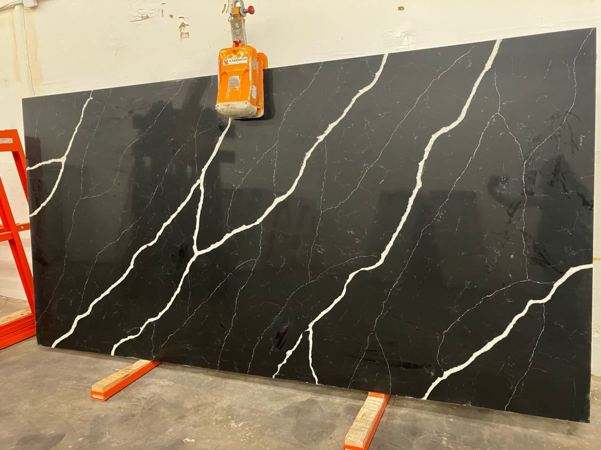 Calacatta Kilauea Black with White Veining