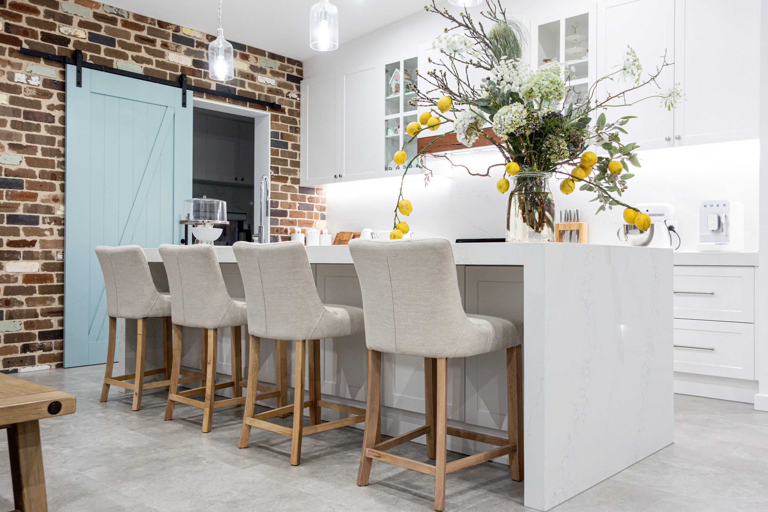 Charming Kitchen Design for Modern Living