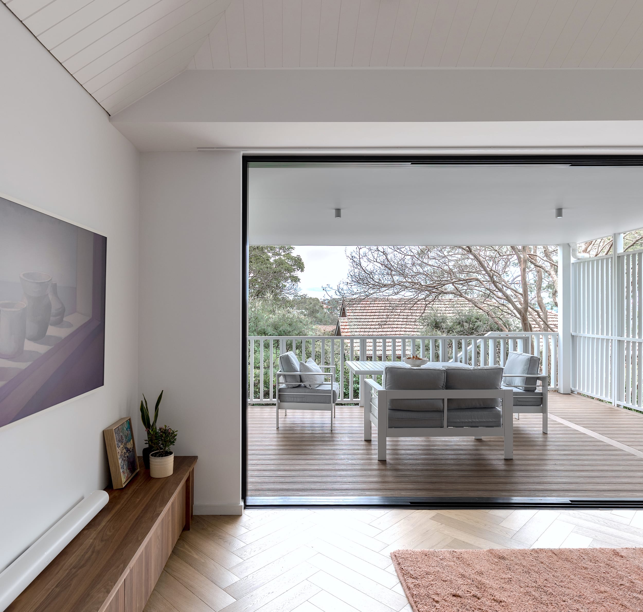Decking Materials That Suit Every Outdoor Space | Trends Property
