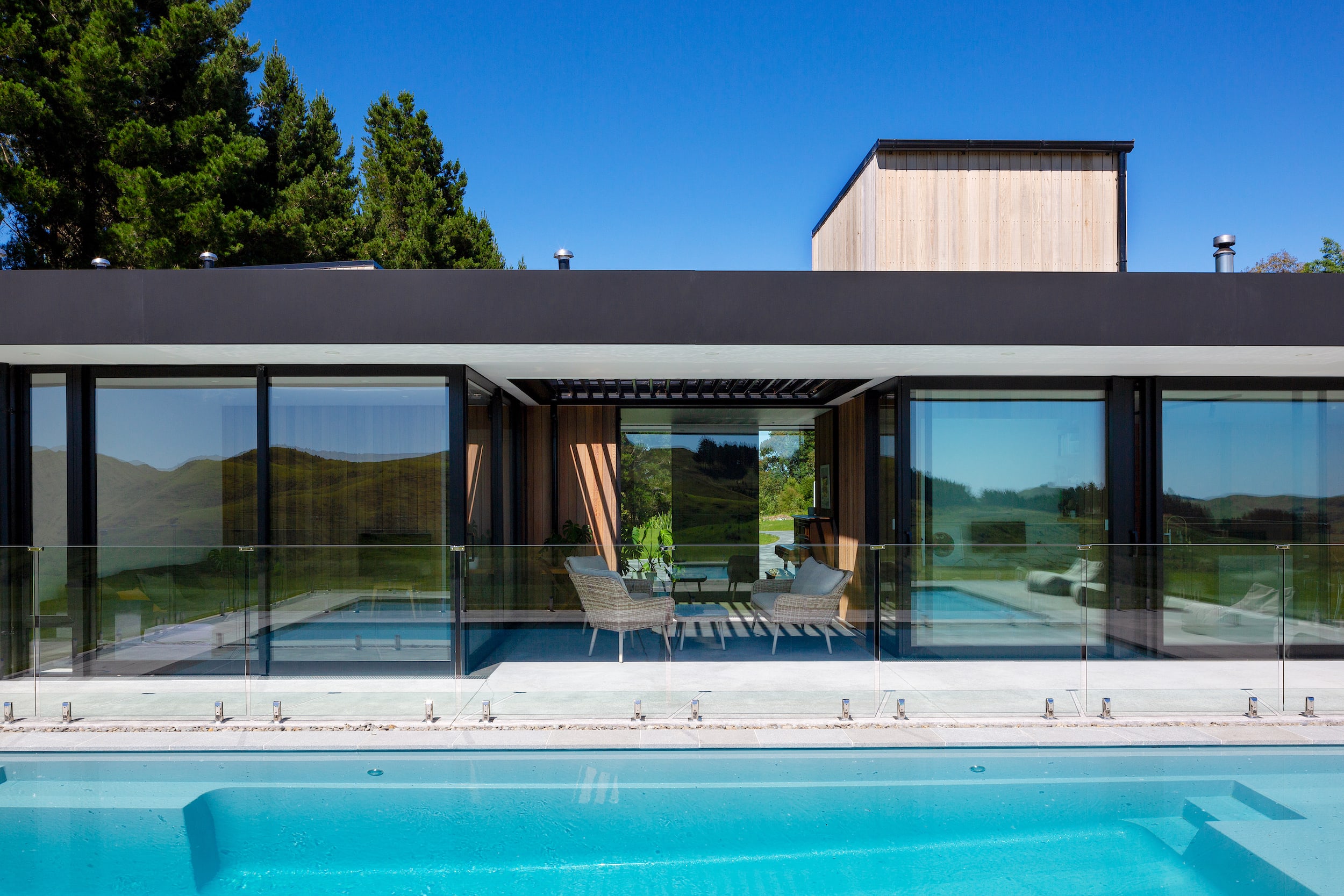 Shadowline Cladding Pool Pools & Spa - Trends Property