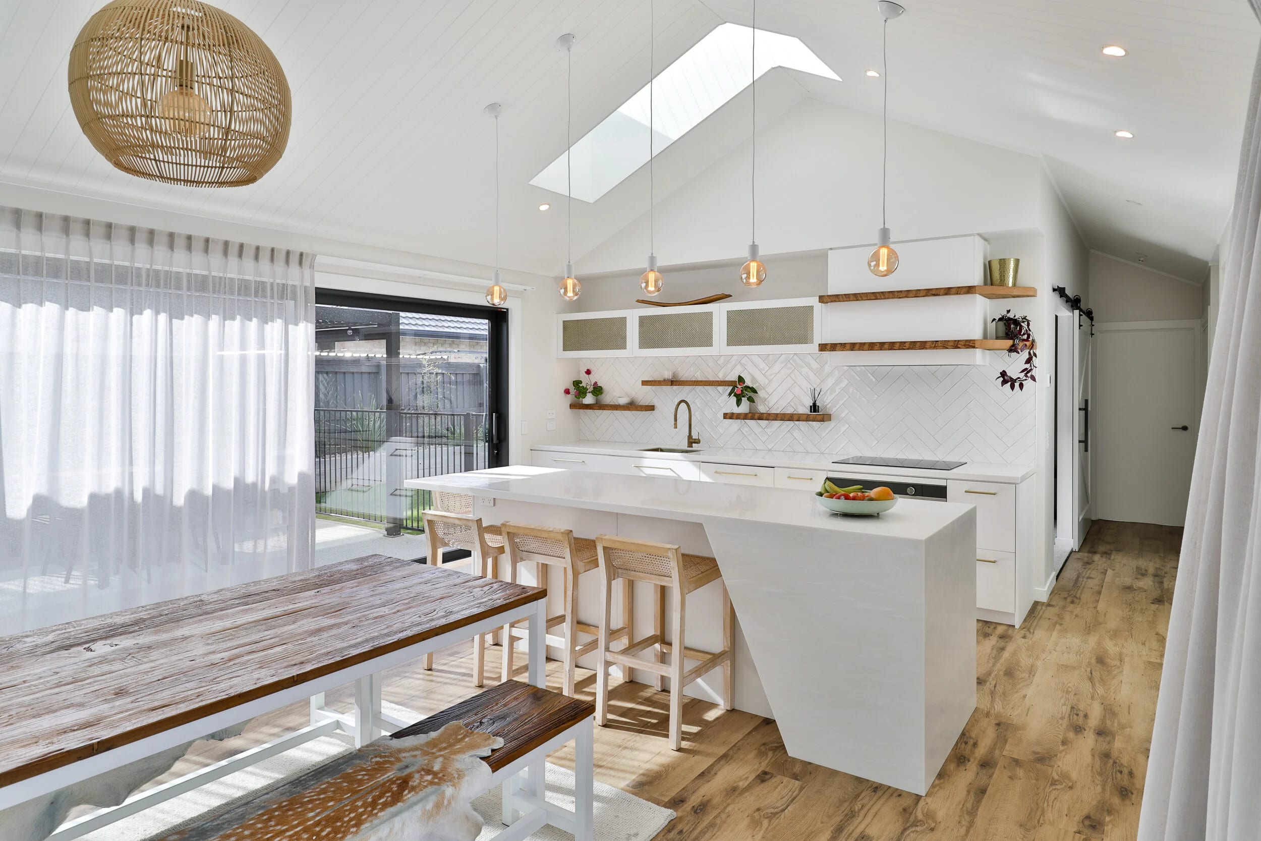 From triangles to zones: how modern kitchens are designed for real life ...