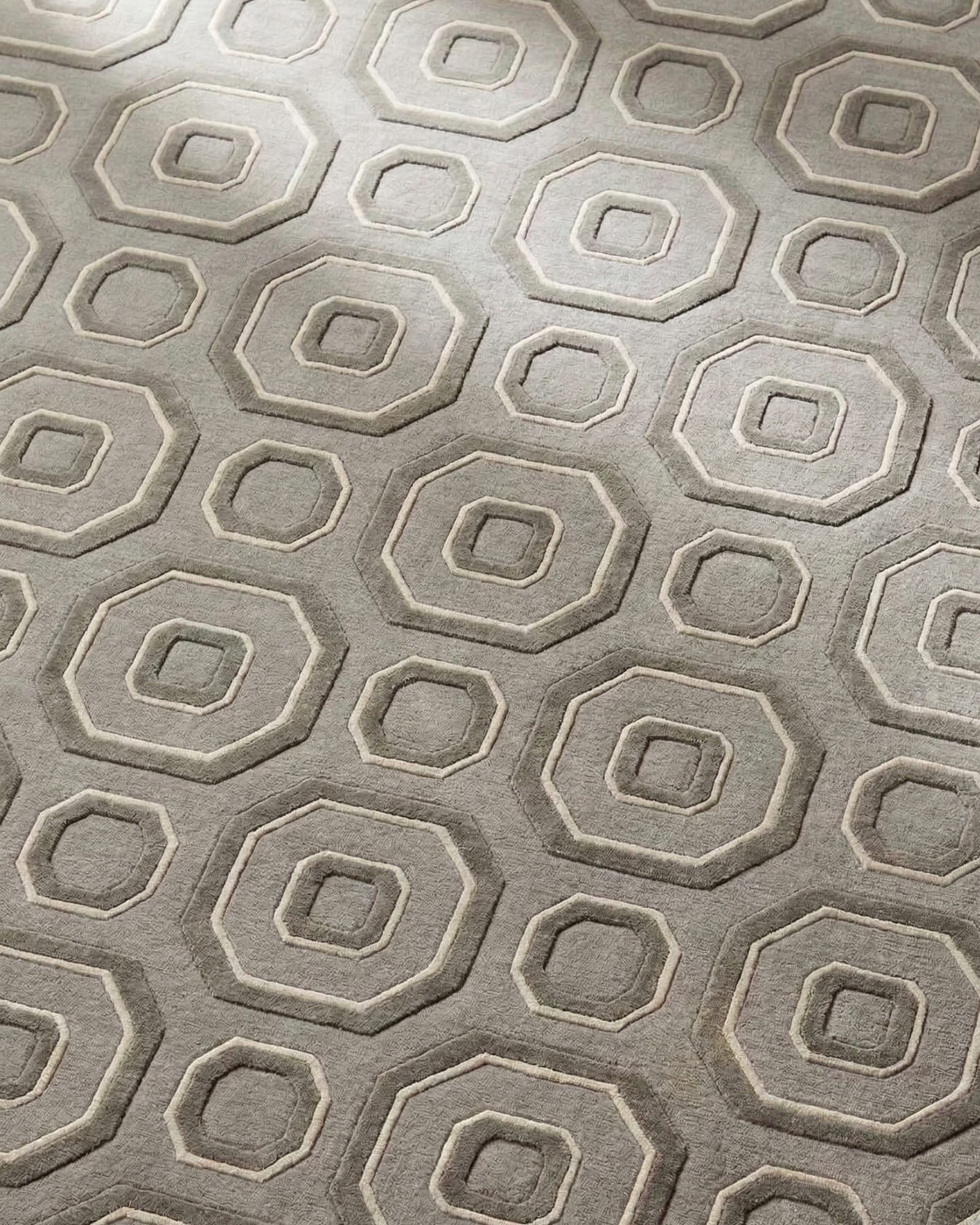 Octagon Lattice Wool Rug , Iran modern rug, in grey / silver, Wool, 183 × 274 cm, Nasim Carpets Malaysia — view 2