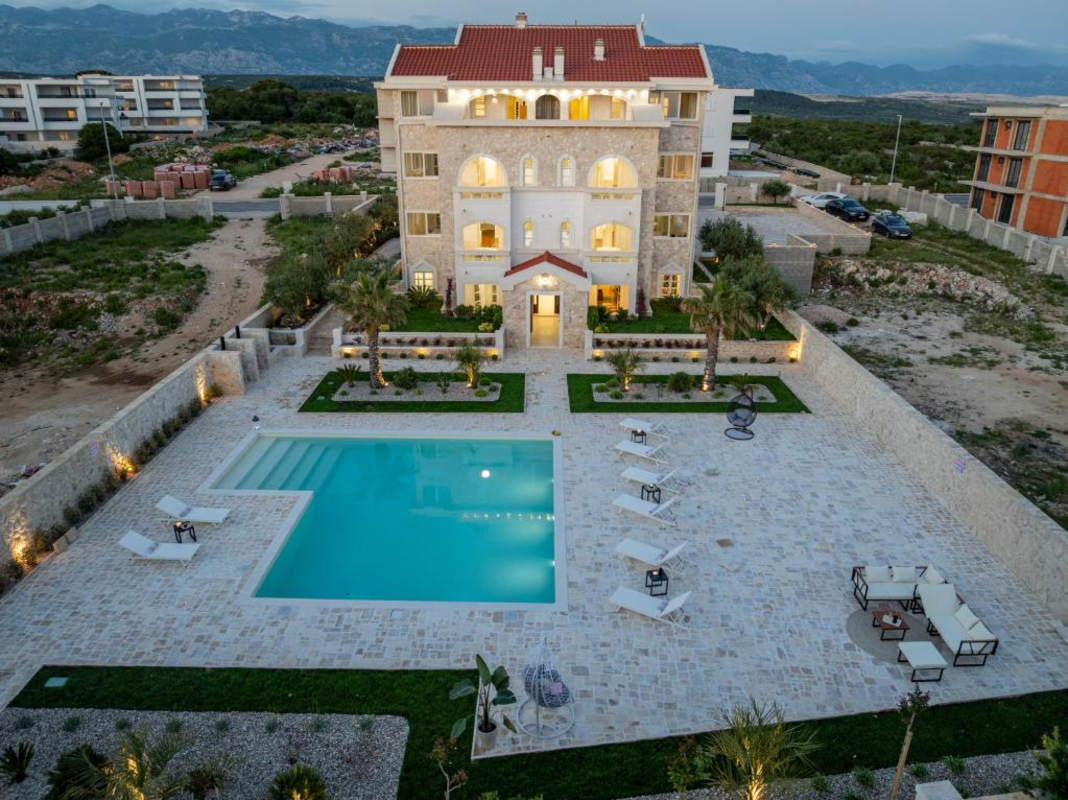 Chateau Pool Dabo 