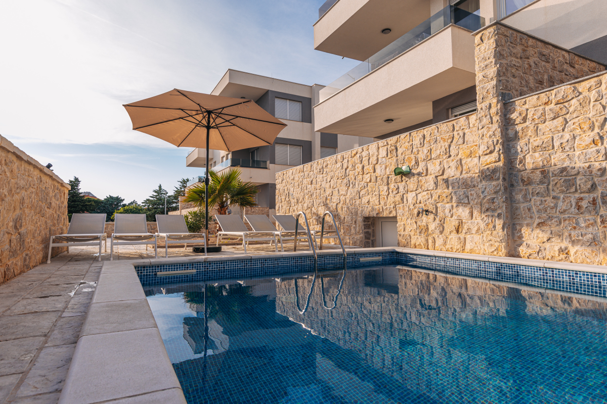 Naya Pool Residence