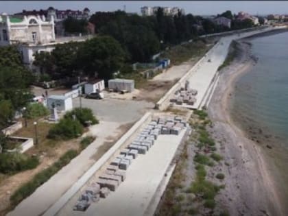 На Лазурной набережной в Евпатории проходит третий этап строительства