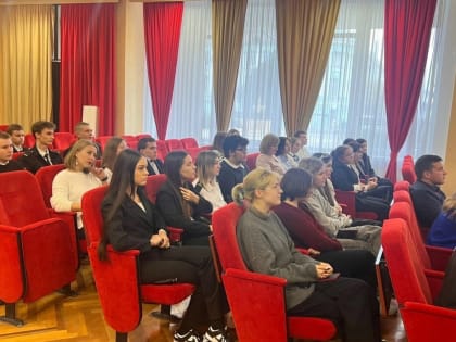 Диалог с будущим: студенты Керчи обсуждают ключевые вопросы образования