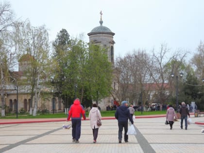 Керчане хлынули в православные храмы (фото)
