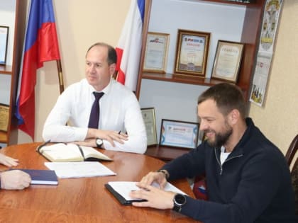 Владислав Хаджиев провёл рабочую встречу с президентом Торгово- промышленной палаты Республики Крым Сергеем Диюком