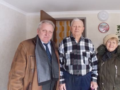 Поздравление ветеранов с Днём защитника Отечества