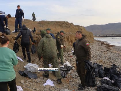 Выбросы мазута зафиксировали в Ленинском районе, Феодосии, Судаке, Саках, Евпатории, Севастополе  (фото)