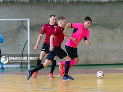 "Крымский титан" – единоличный лидер чемпионской "пульки"