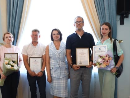 Работников сферы торговли поздравили с профессиональным праздником