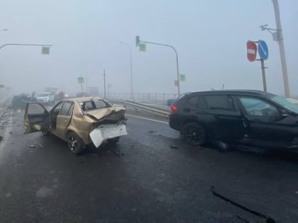 В Керчи столкнулись 5 автомобилей: есть жертвы и пострадавшие