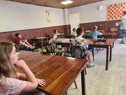 Шахматный лагерь проходит в Алуште