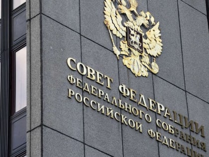 "Удары по Москве" и "танки на Крым": сенатор раскрыл смысл угроз Киева