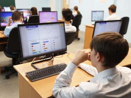 Ориентир в будущее: как во время занятий школьники погружаются в реальные бизнес-задачи