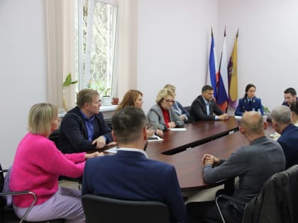 Состоялась рабочая встреча представителей Ялтинского городского совета, общественного совета и прокуратуры города Ялты