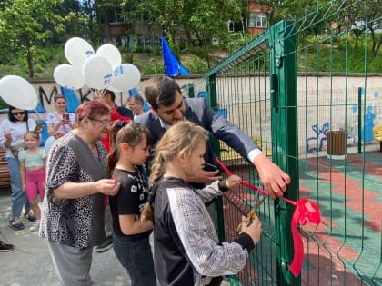 В крымской столице открыли очередную детскую площадку