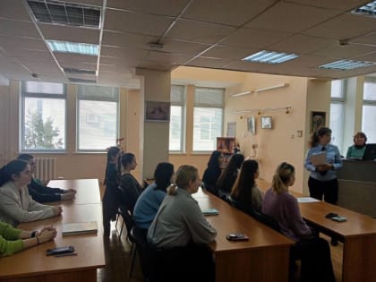 Сотрудник правового отдела МВД по Республике Крым провела лекцию для учащихся ГБПОУ РК «Симферопольский колледж сферы обслуживания и дизайна»