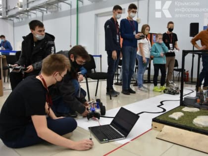 Семь тысяч крымских школьников занимаются наукой