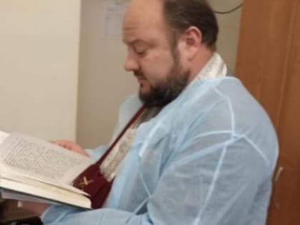 В реанимации военного госпиталя состоялся молебен о скорейшем выздоровлении воинов