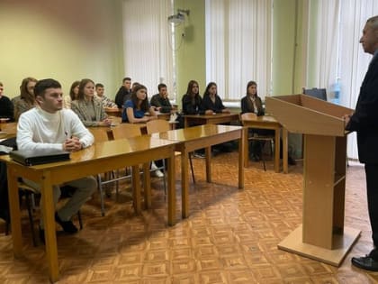 Встреча с председателем Совета ветеранов прокуратуры Республики Крым
Колосовым Геннадием Анатольевичем