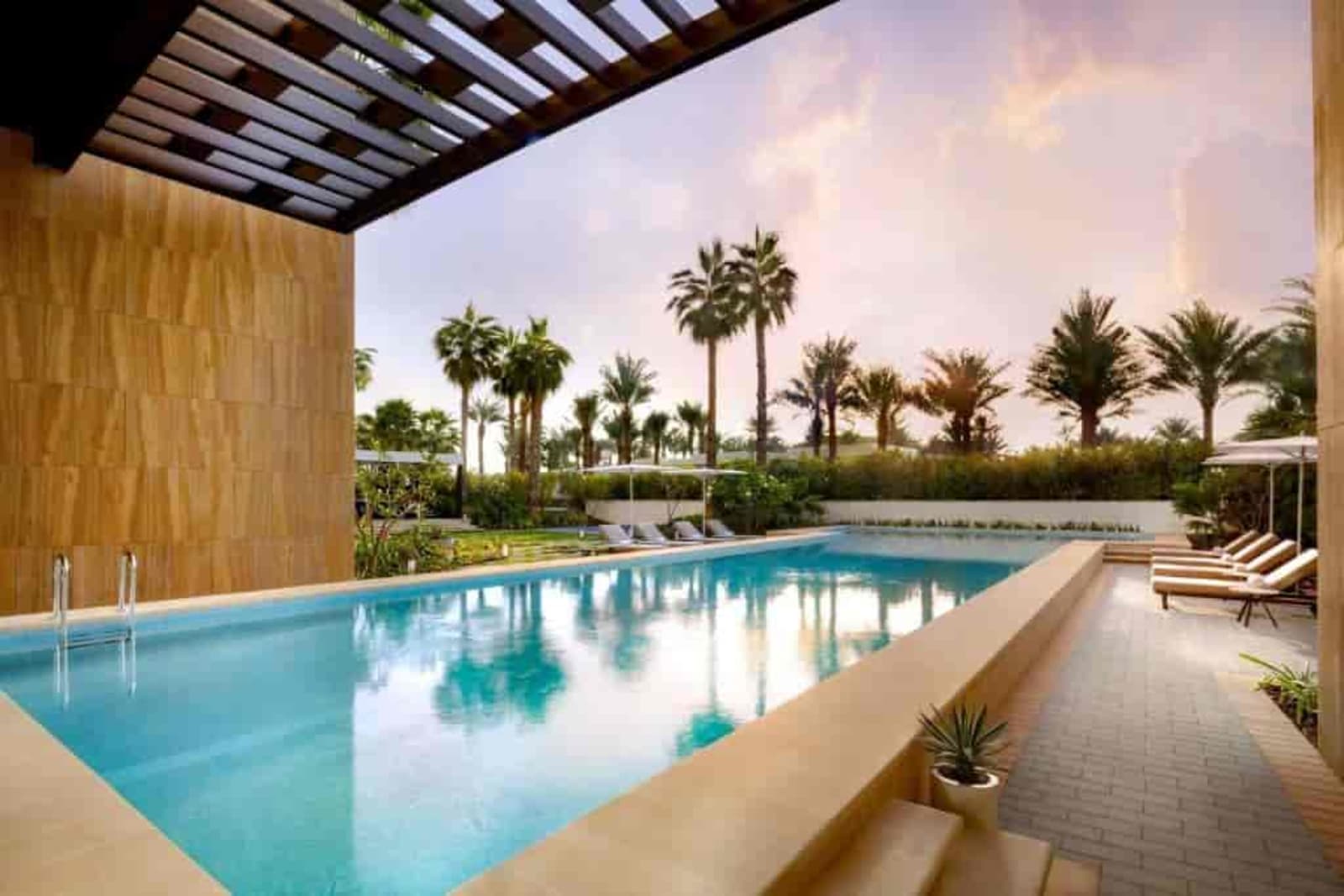 Atlantis The Royal Atlantis-The-Royal-Pools nz0cmt