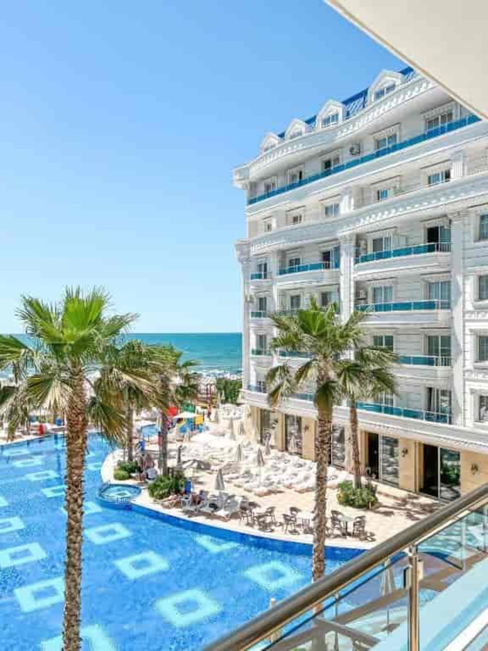 Grand Blue FAFA Resort & Spa Grand-Blue-FAFA-Resort-Spa rrdood