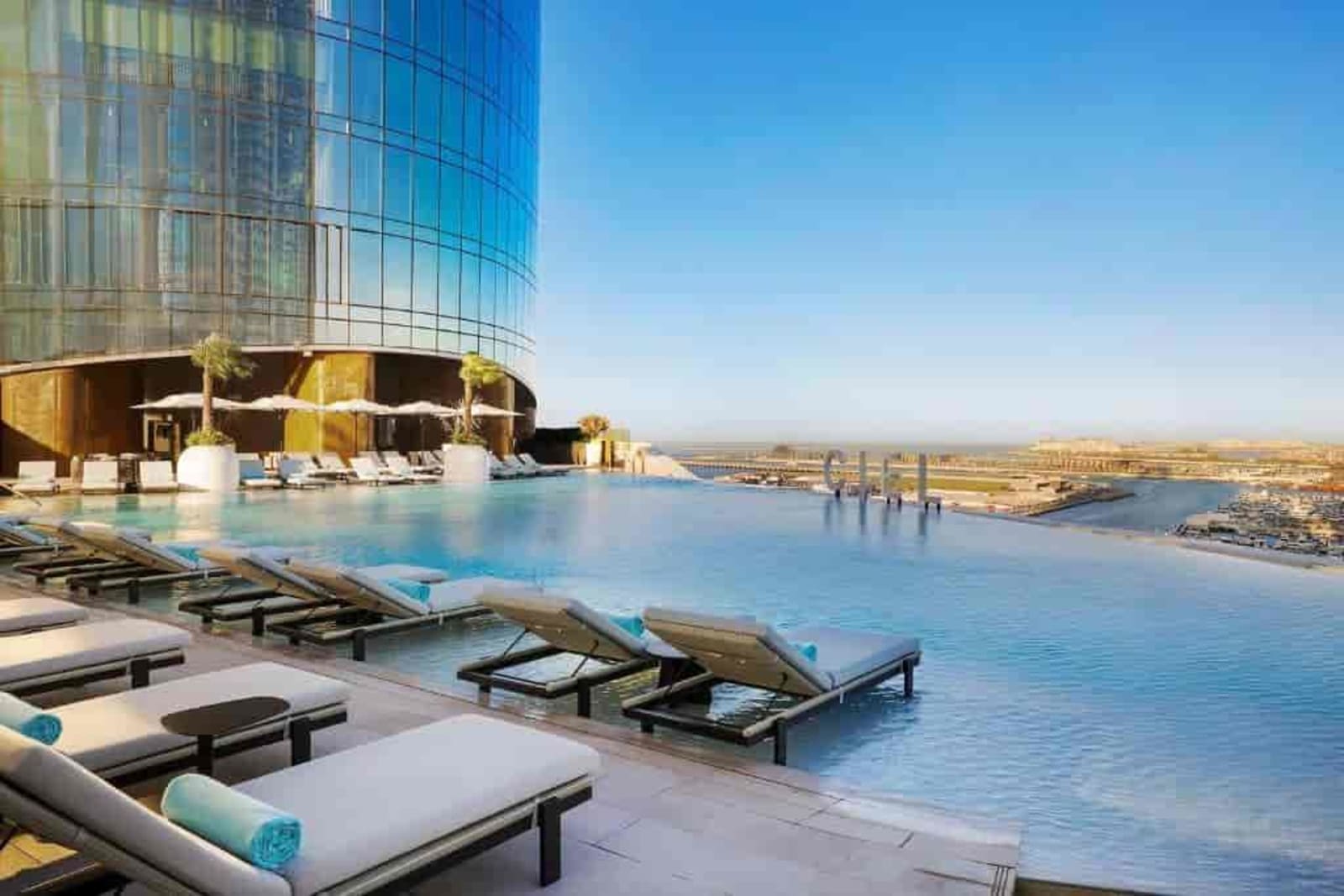 Ciel Dubai Marina, Vignette Collection by IHG Ciel-Dubai-Marina-Vignette-Collection-by-IHG-Pools pgrksz