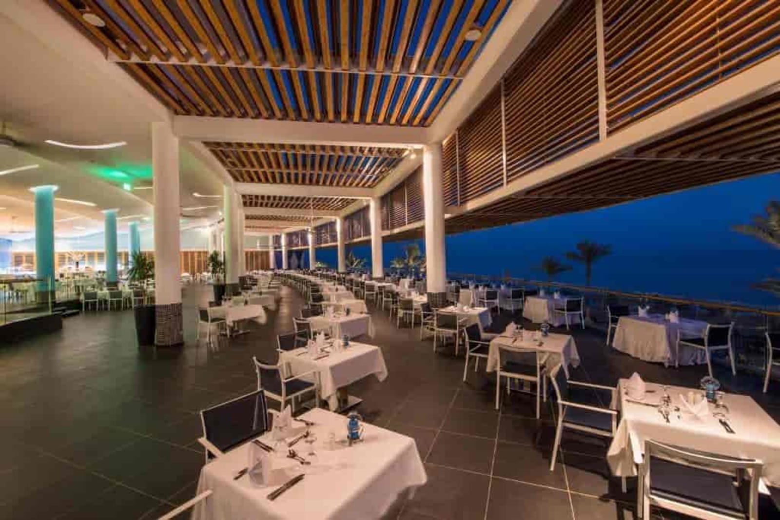 Reef Oasis Blue Bay Resort & Spa Reef-Oasis-Blue-Bay-Resort-Spa-restaurants frvsm5