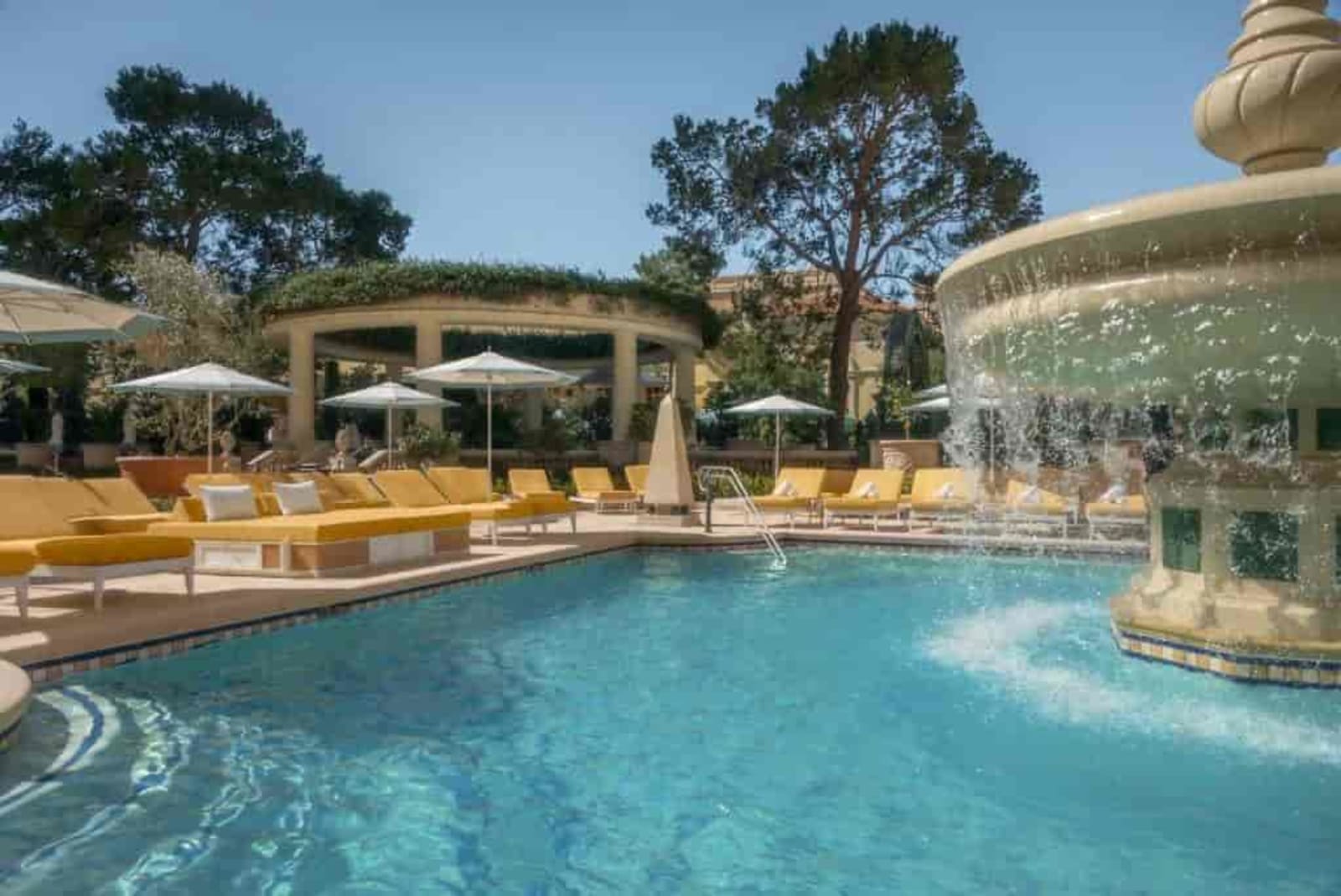 Bellagio Hotel Las Vegas Luxury Strip Resort & Casino Bellagio-Hotel-Las-Vegas-Pools kqrqll
