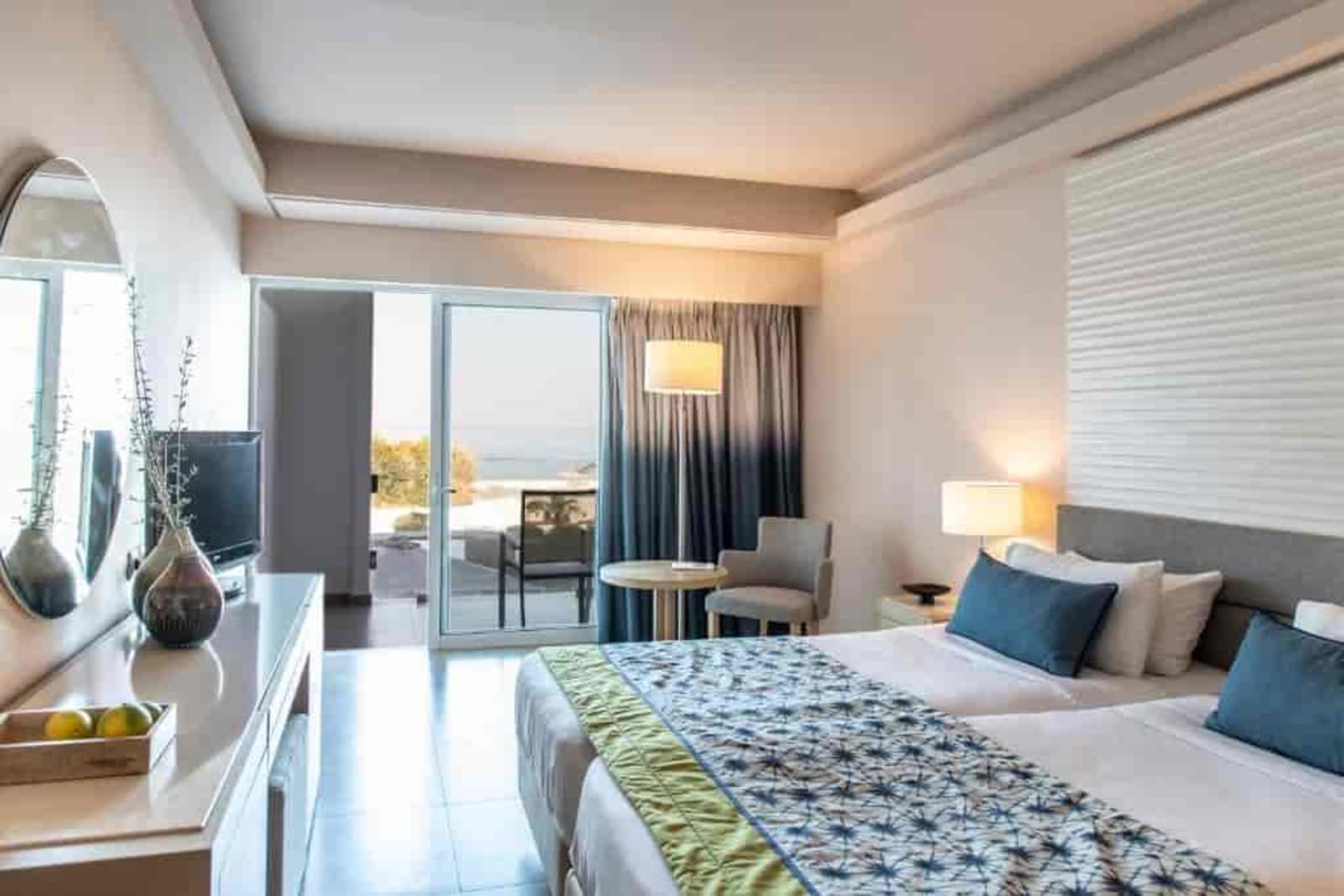 Eden Roc Resort Eden-Roc-Resort-All-Inclusive-Room qtl9ff