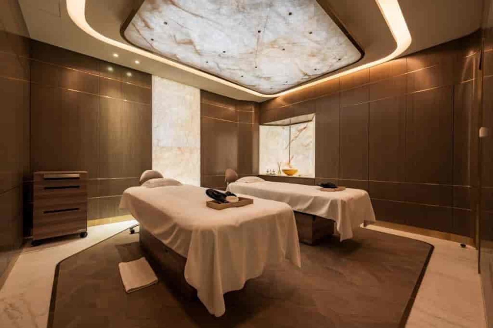 FIVE Luxe JBR Dubai FIVE-luxe-JBR-Sapa rubpmb