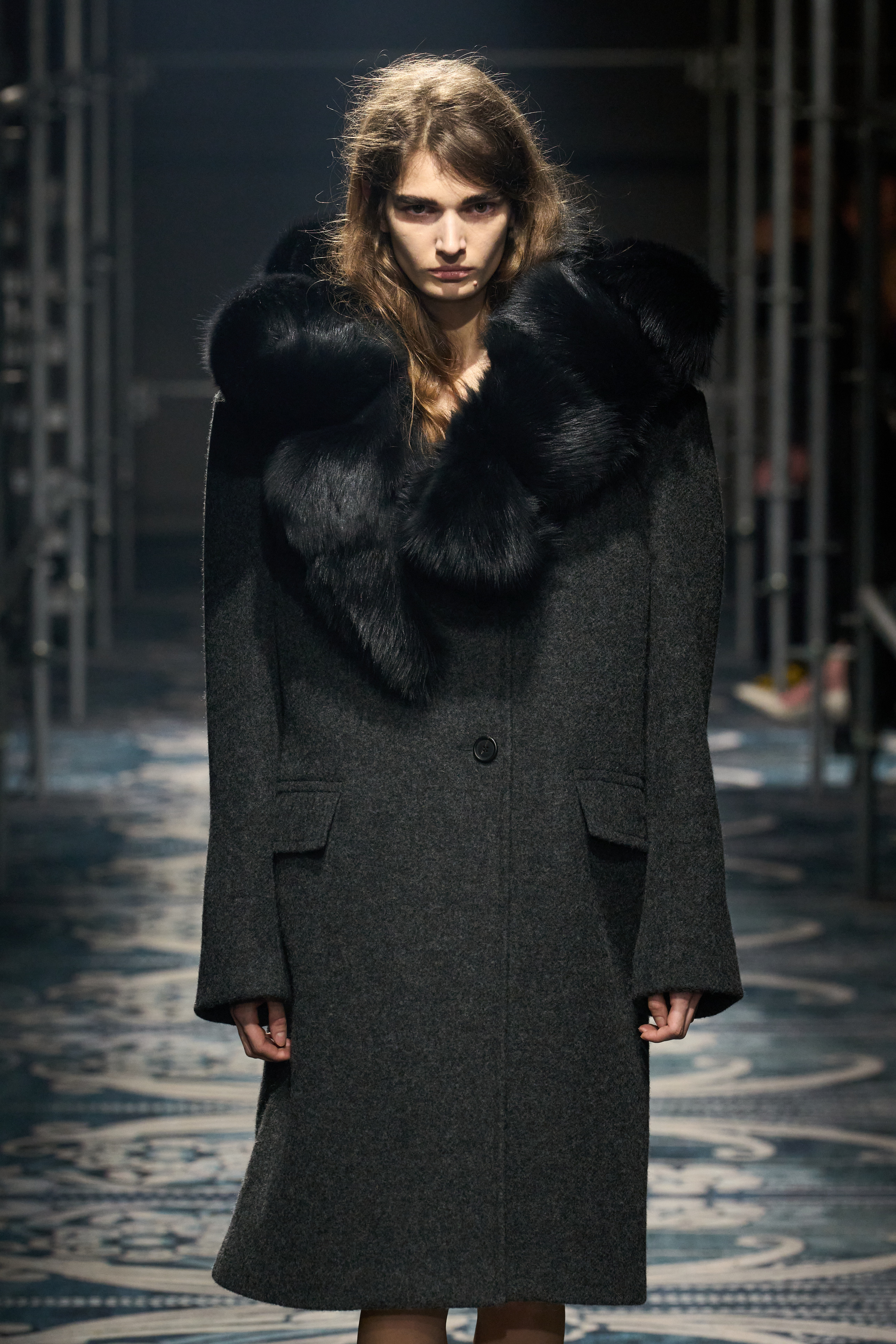 Prada%20F25%20018a.jpeg
