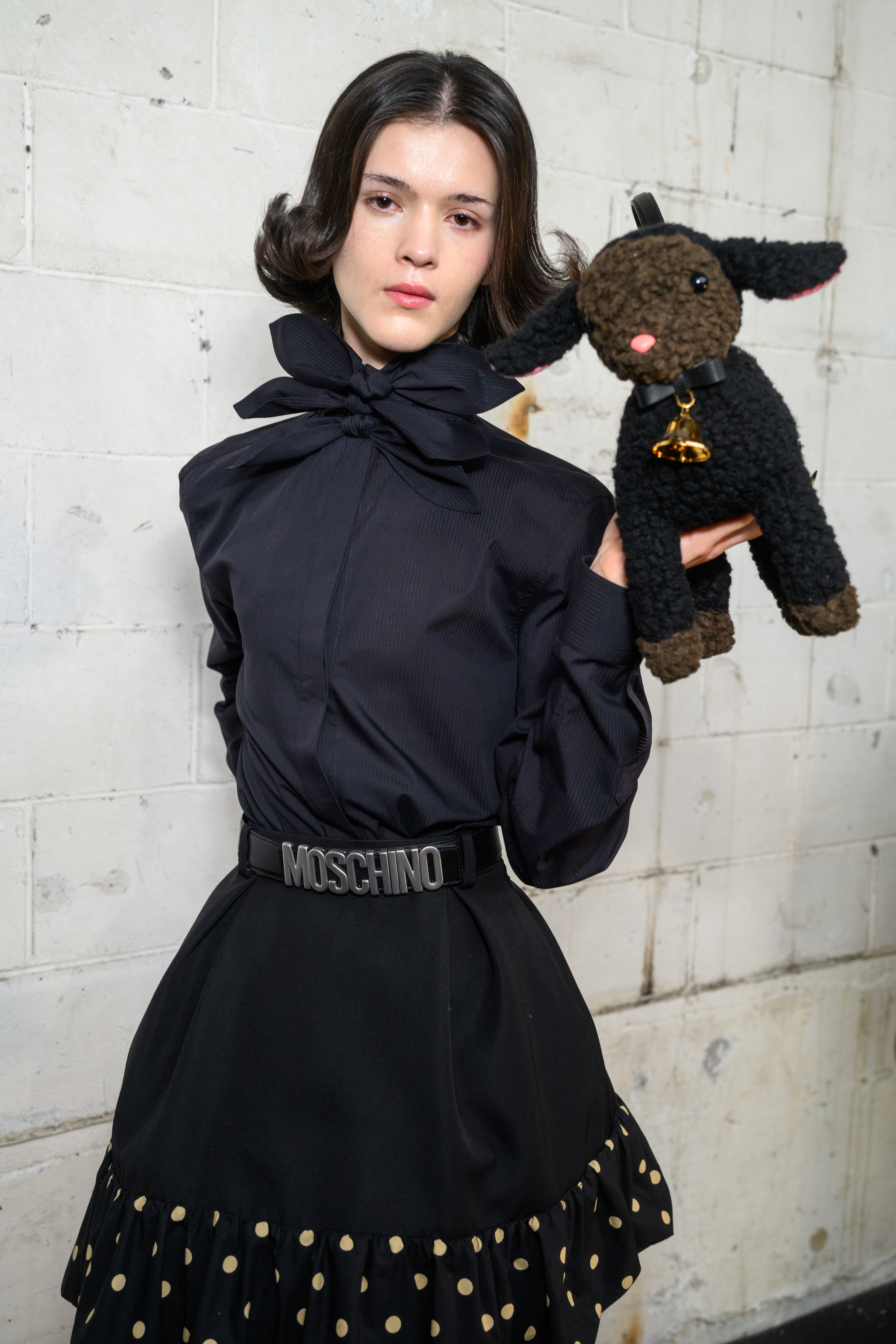 Moschino%20bks%20F25%20101.jpeg