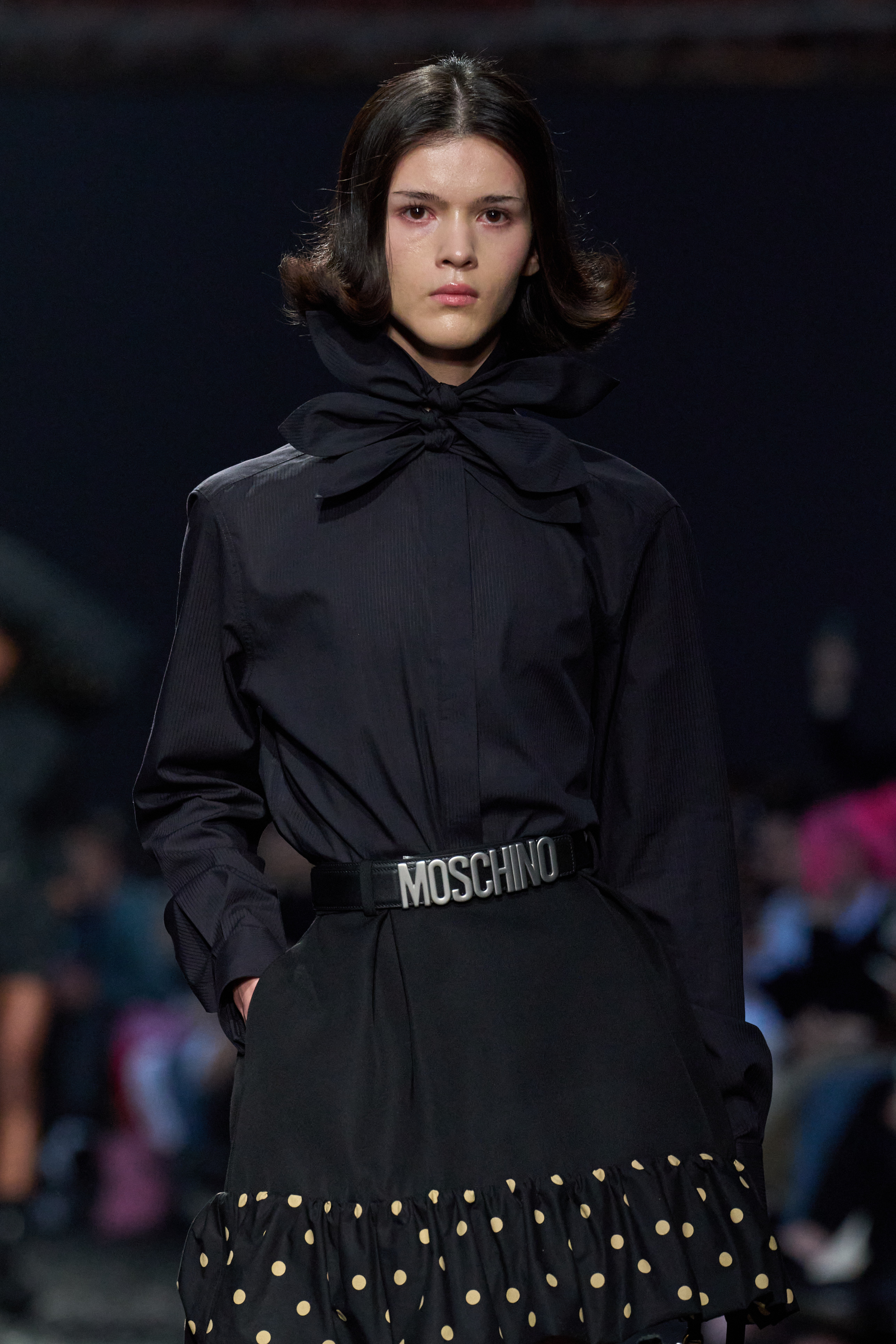 Moschino%20F25%20016a.jpeg