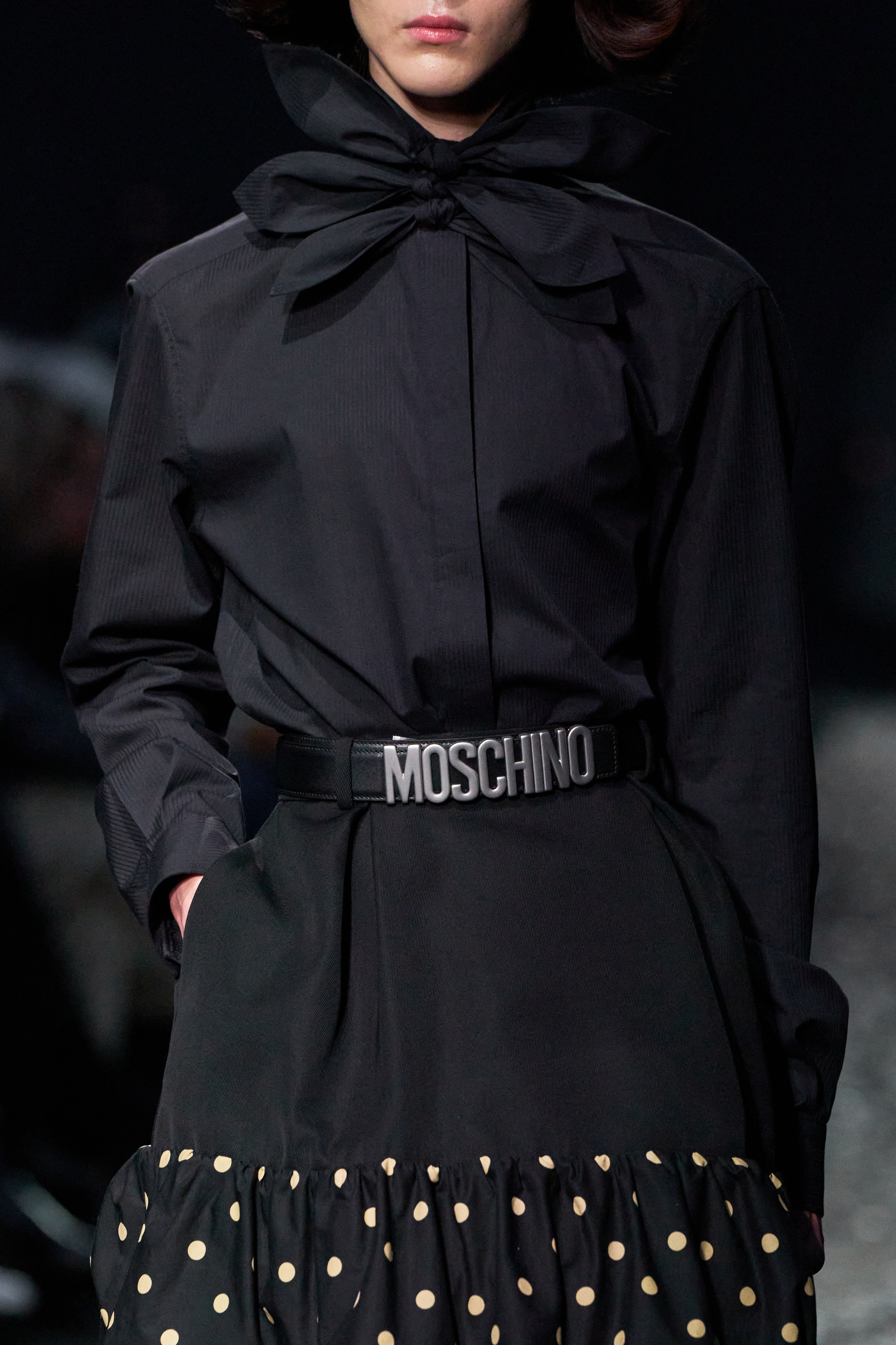 Moschino%20clp%20F25%20036.jpeg