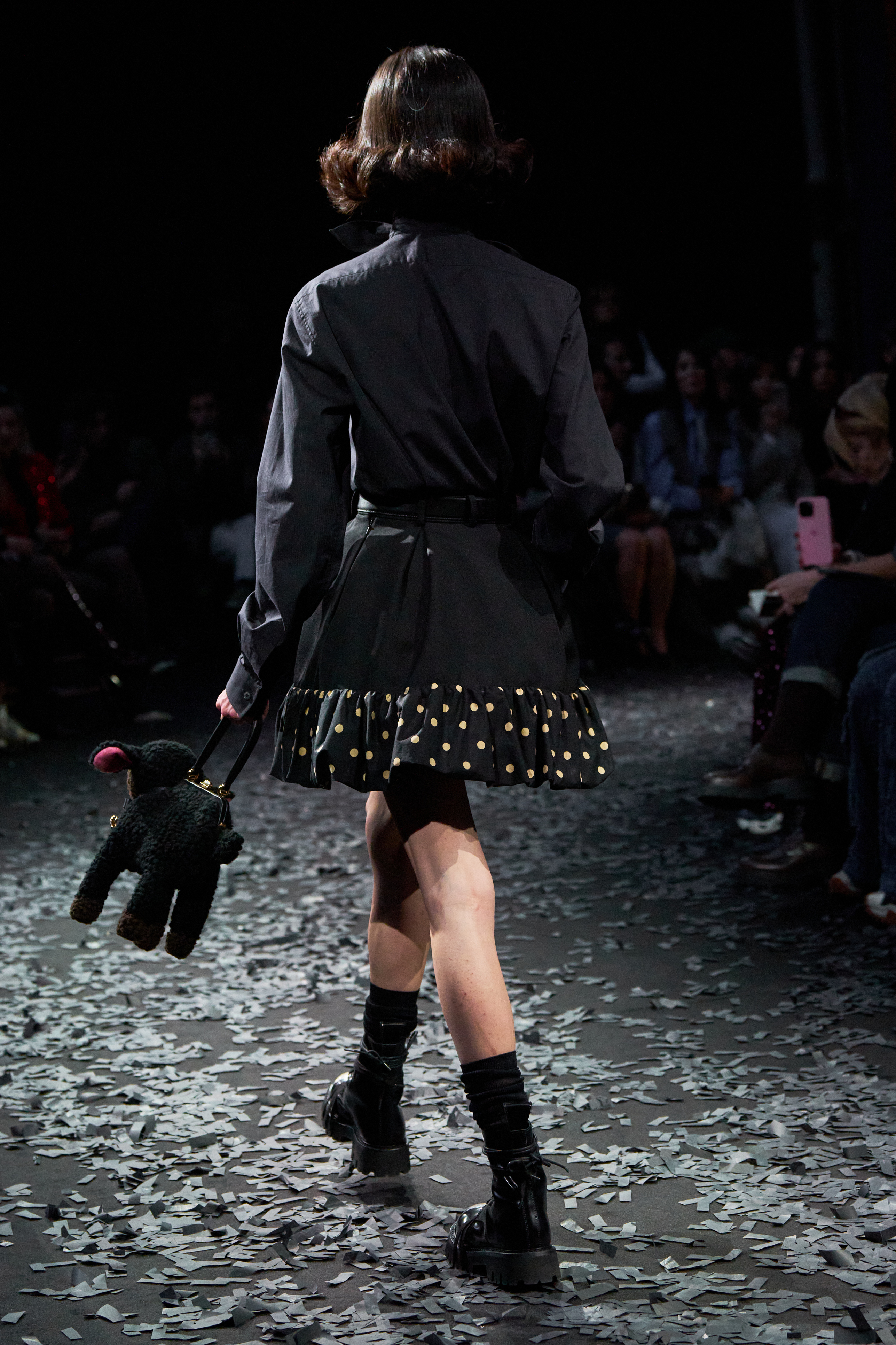 Moschino%20clp%20F25%20127.jpeg