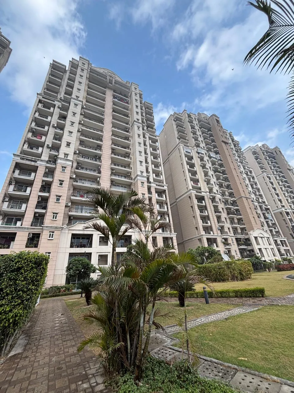 3 BHK Flat of ATS Dera Bassi  for sale - Image 1 of 11 - 3 bedroom 3 bathroom property in Derabassi Chandigarh - ₹1.05Cr