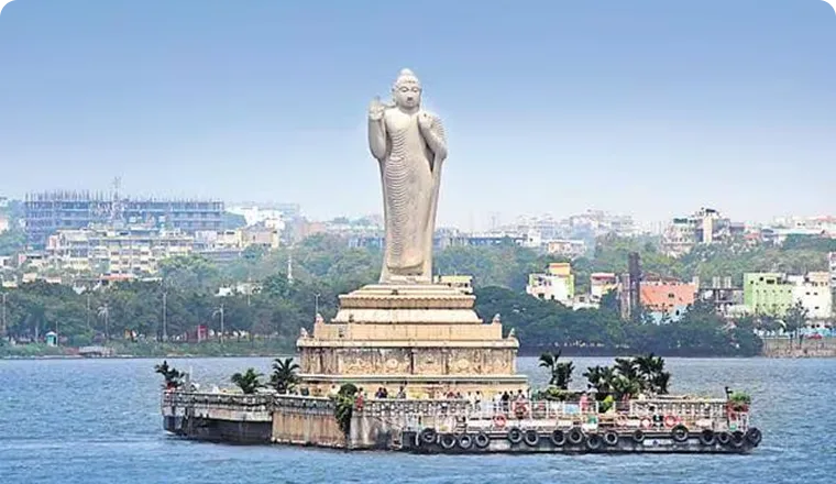 Hussain Sagar Lake & Buddha Statue