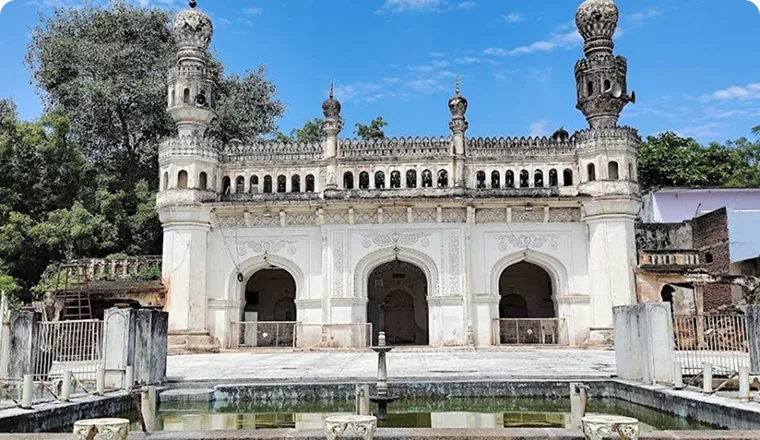 Paigah Tombs