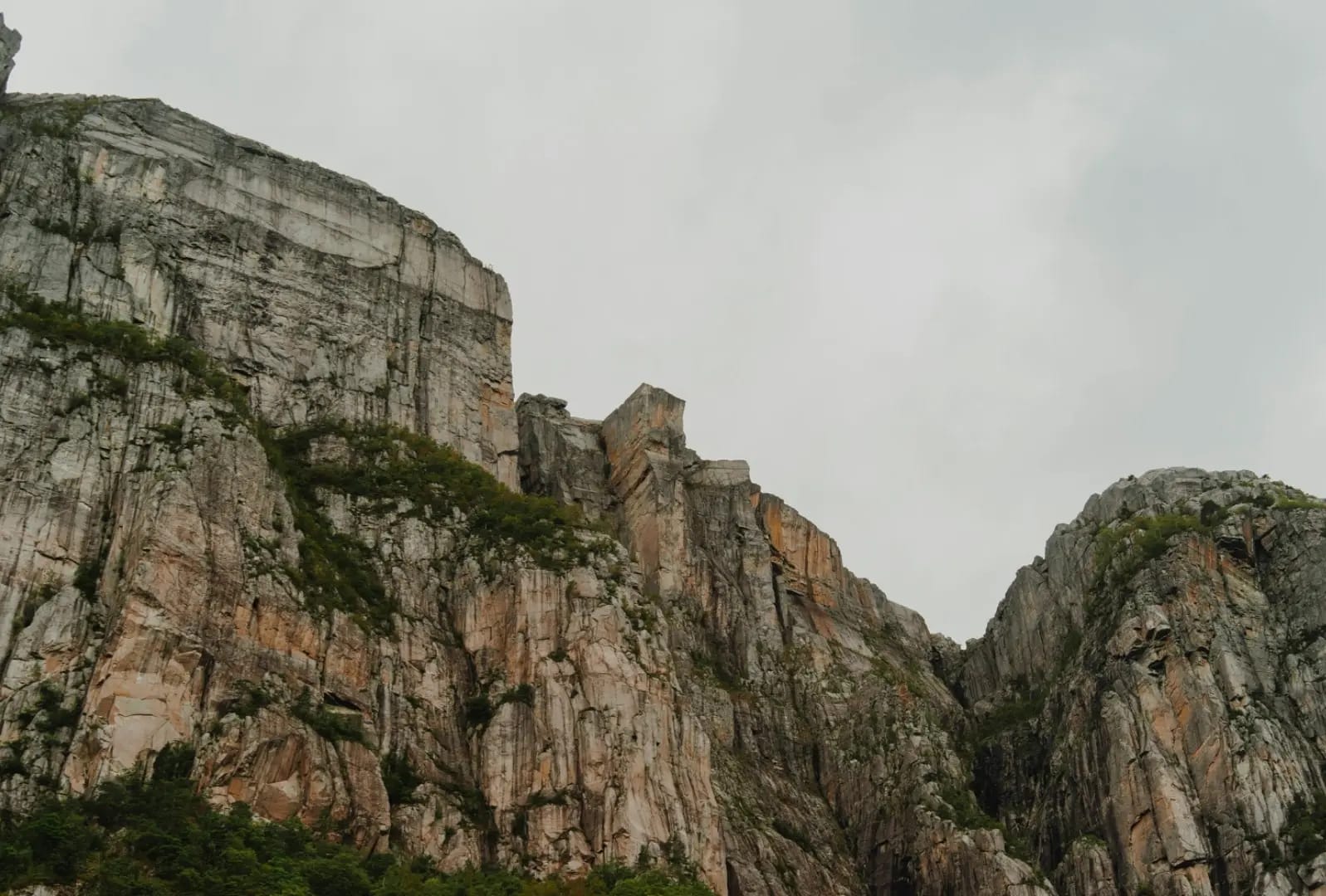 Tsodilo Hills : Botswana’s Sacred Cultural and Natural Treasure 