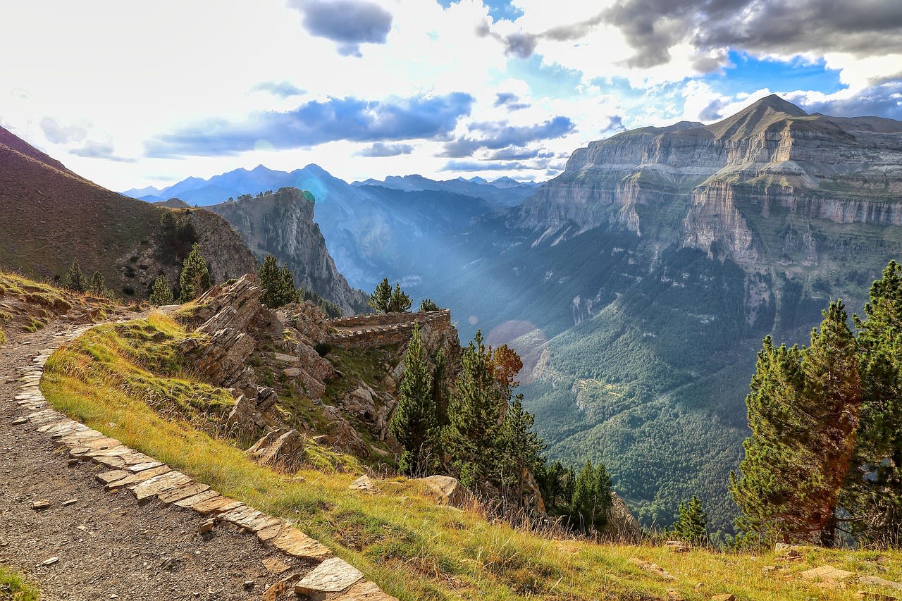 pathway with an aerial view of mountains and forest, Ordesa and Monte Perdido