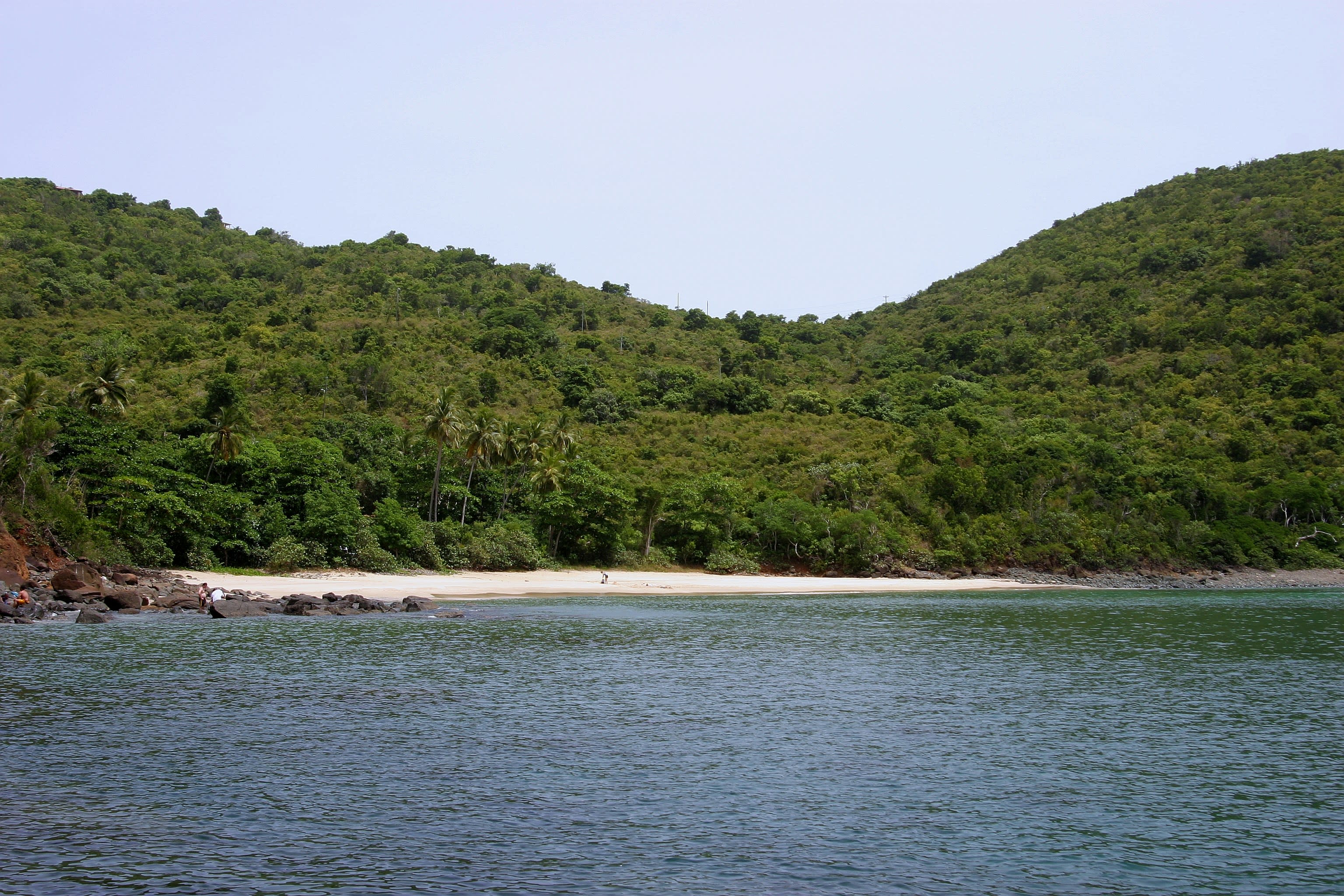 Discover Guanaja Island