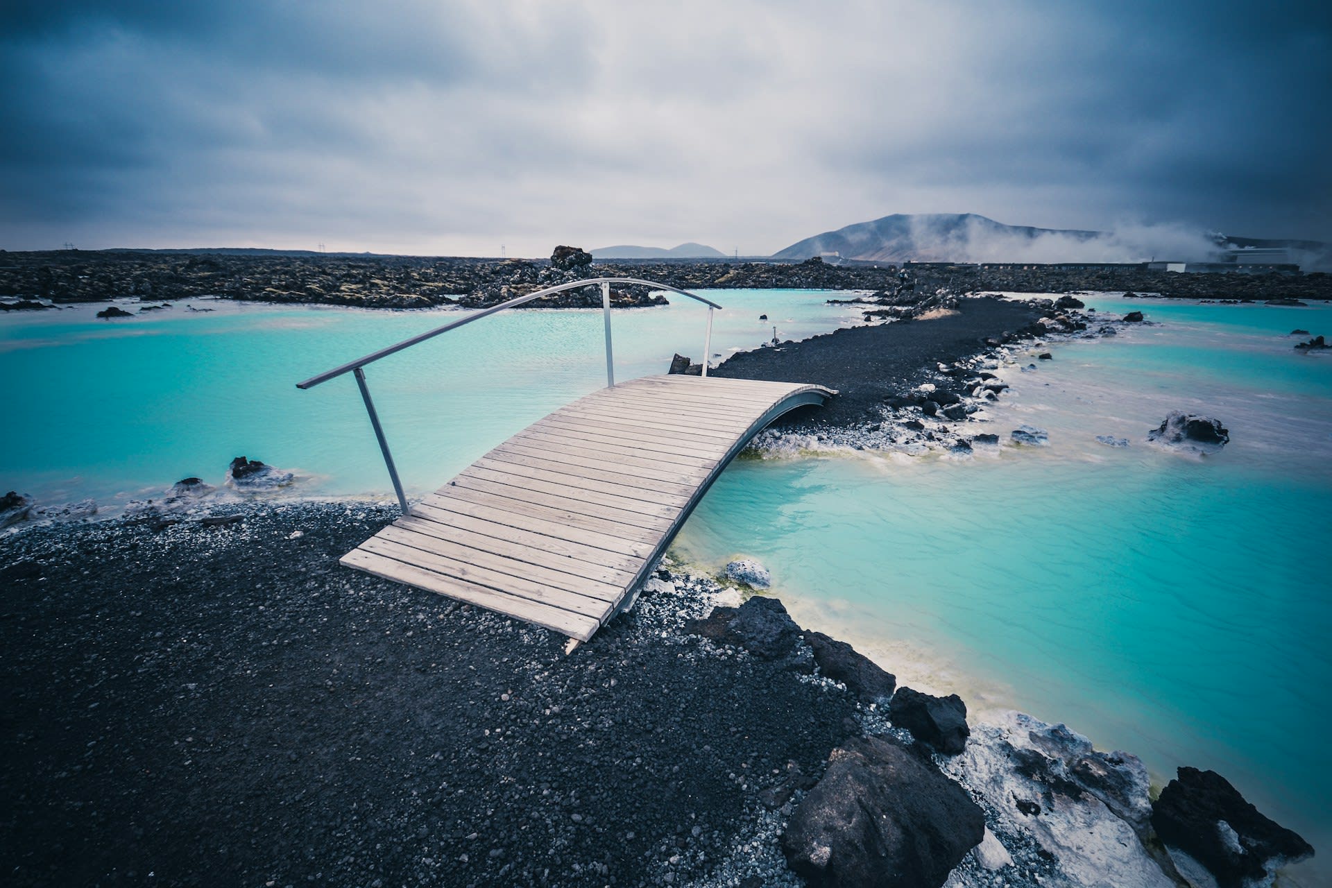 Blue Lagoon geothermal spa with turquoise water and steam in an Icelandic lava field