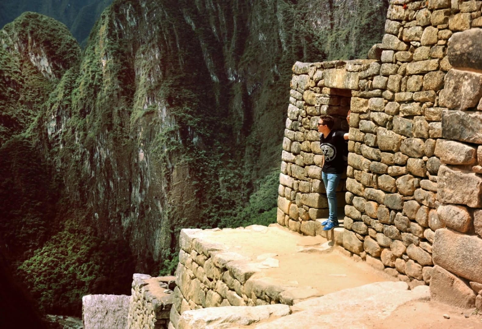 Machu Picchu: Explore the Ancient Inca Wonder in Peru