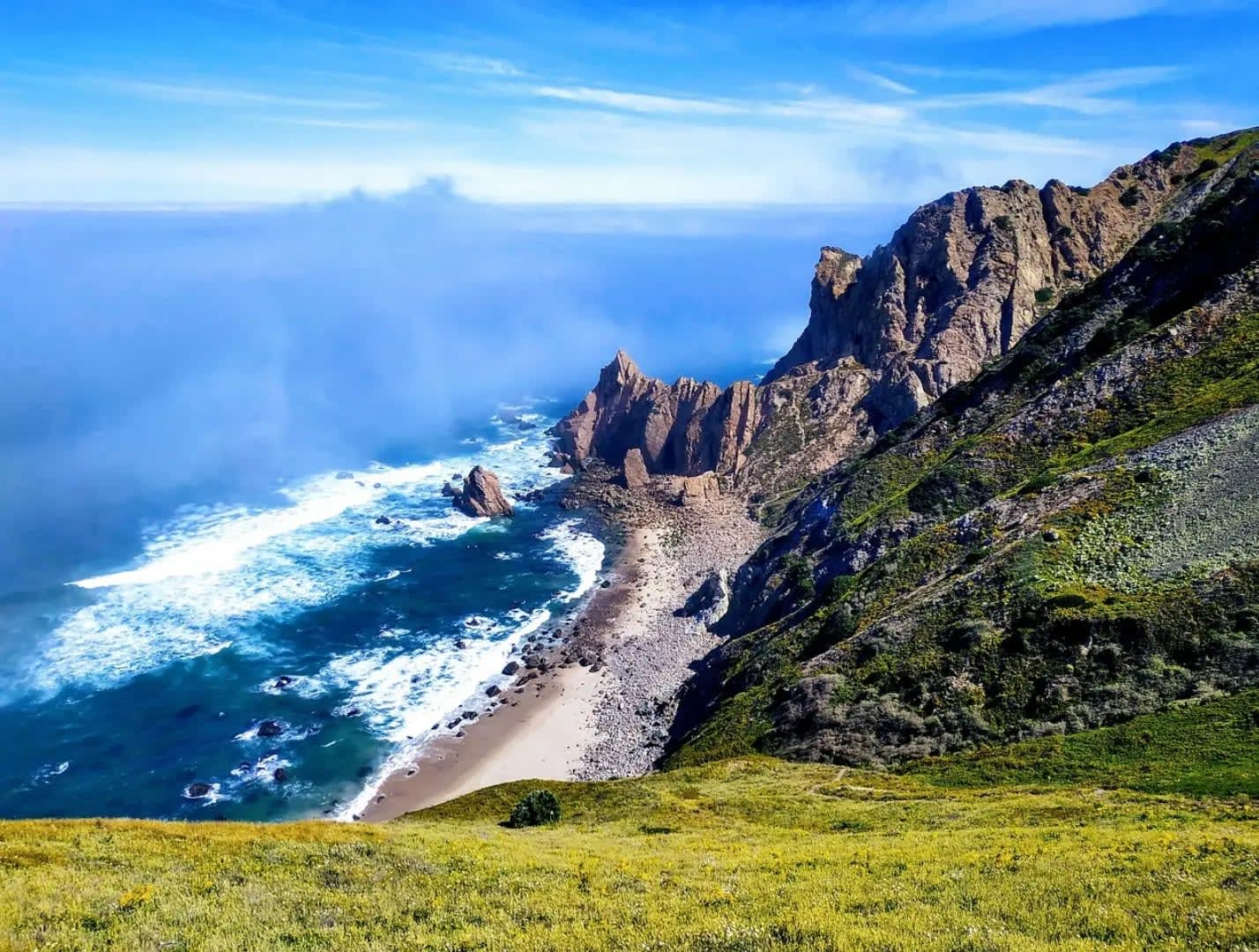 rocky mountain next to the sea, Cabo da Roca